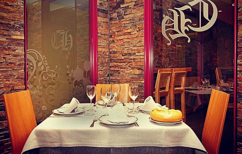Stone-walled private dining room at Casa Hortensia