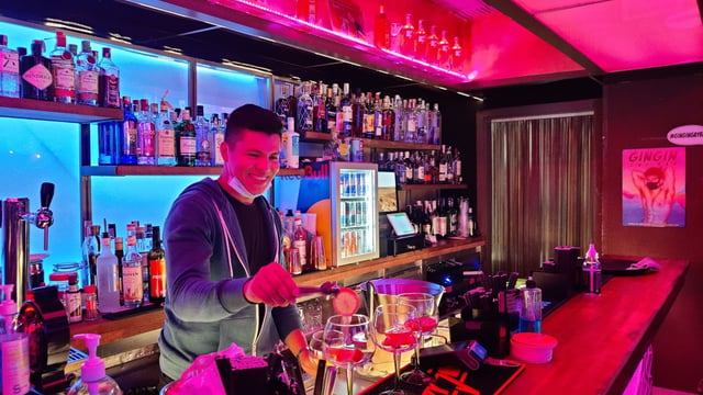Bartender pouring at Gingin gin bar