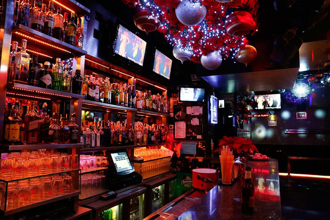 Drag show at LL Bar, Madrid