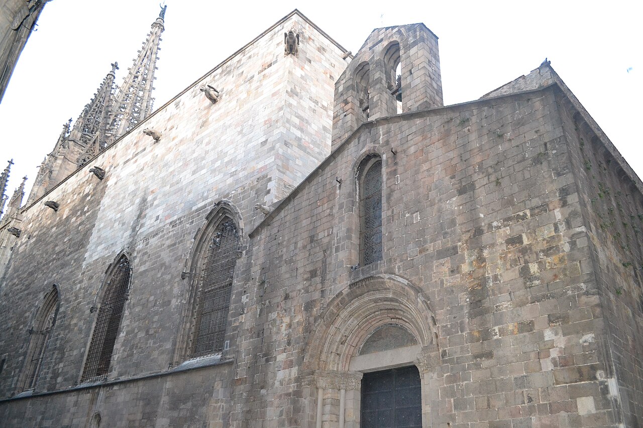 A narrow street in Barcelona’s Gothic Quarter